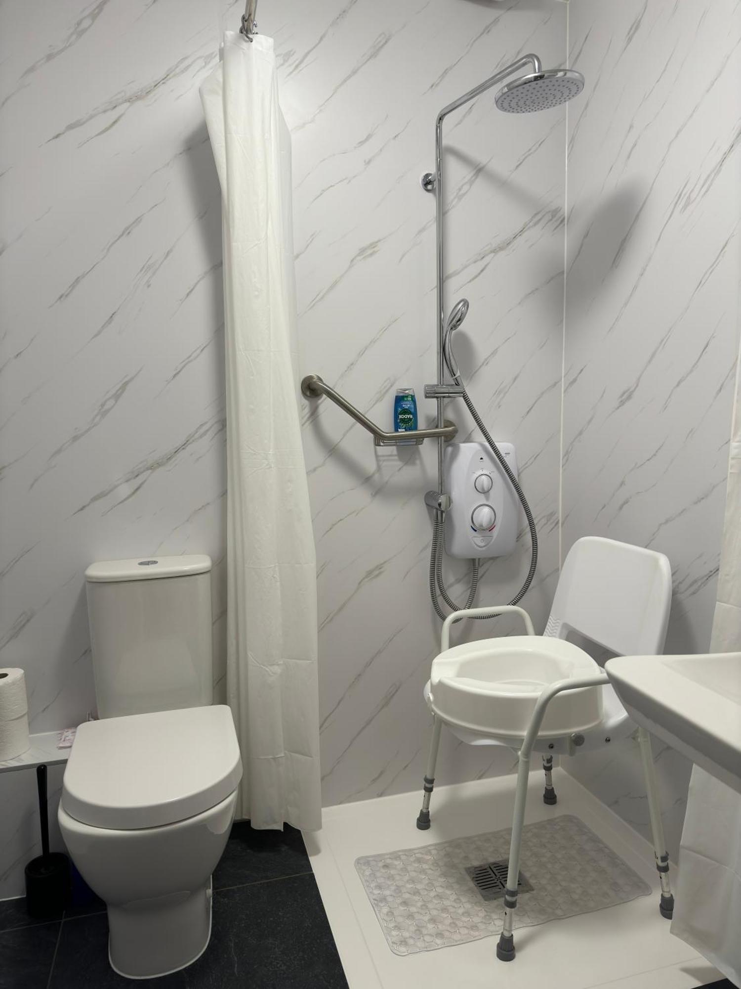 Good Vibes Apartment Крайстчърч Екстериор снимка