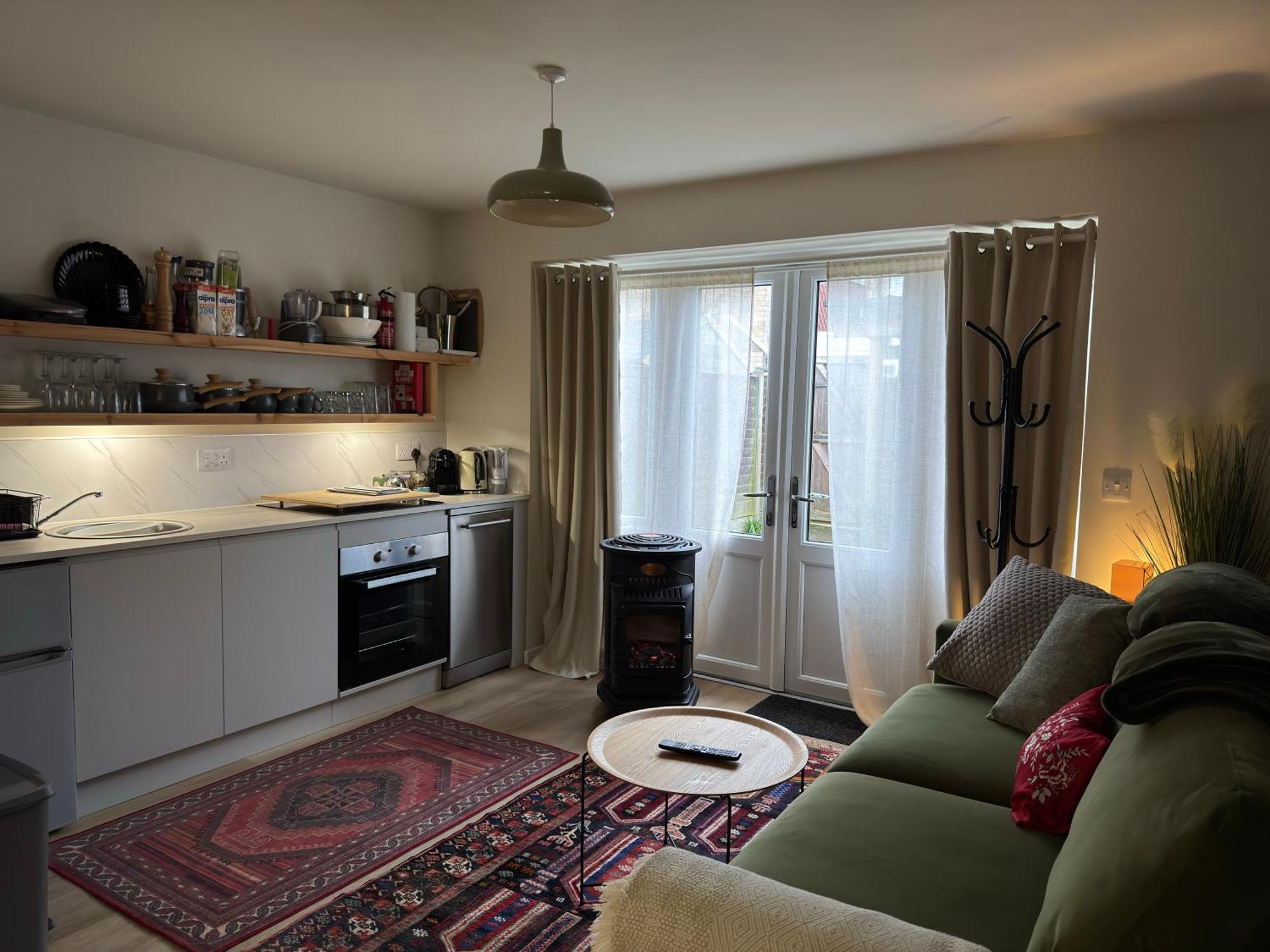 Good Vibes Apartment Крайстчърч Екстериор снимка